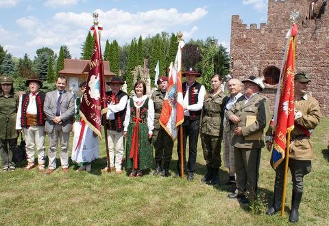 Kałków - Godów – Sanktuarium Matki Bożej Bolesnej Królowej Polski Pani Ziemi Świętokrzyskiej – uroczystości 70-lecia Narodowych Sił Zbrojnych